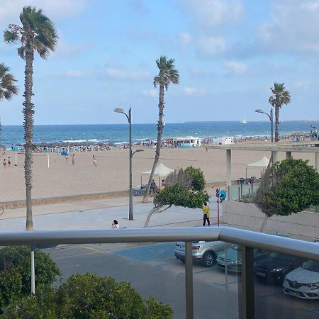 Apartamento Alojamiento en primera línea de playa con WIFI Valencia Exterior foto