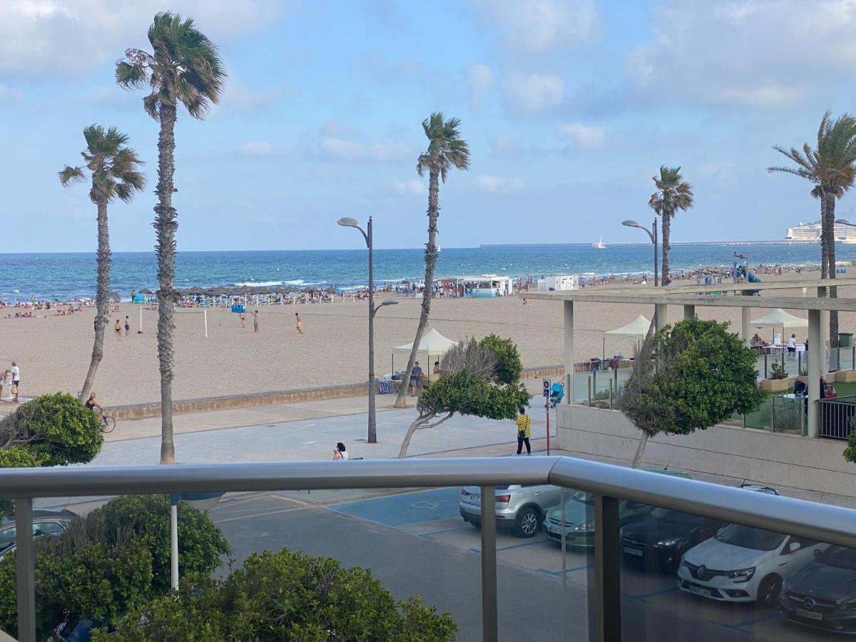 Apartamento Alojamiento en primera línea de playa con WIFI Valencia Exterior foto